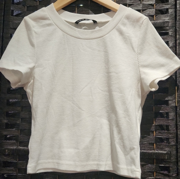 🐞6/36🐞 Shein Cropped tee - Picture 1 of 4